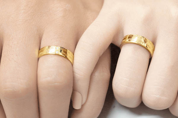 Chụp ảnh nhẫn đôi đẹp